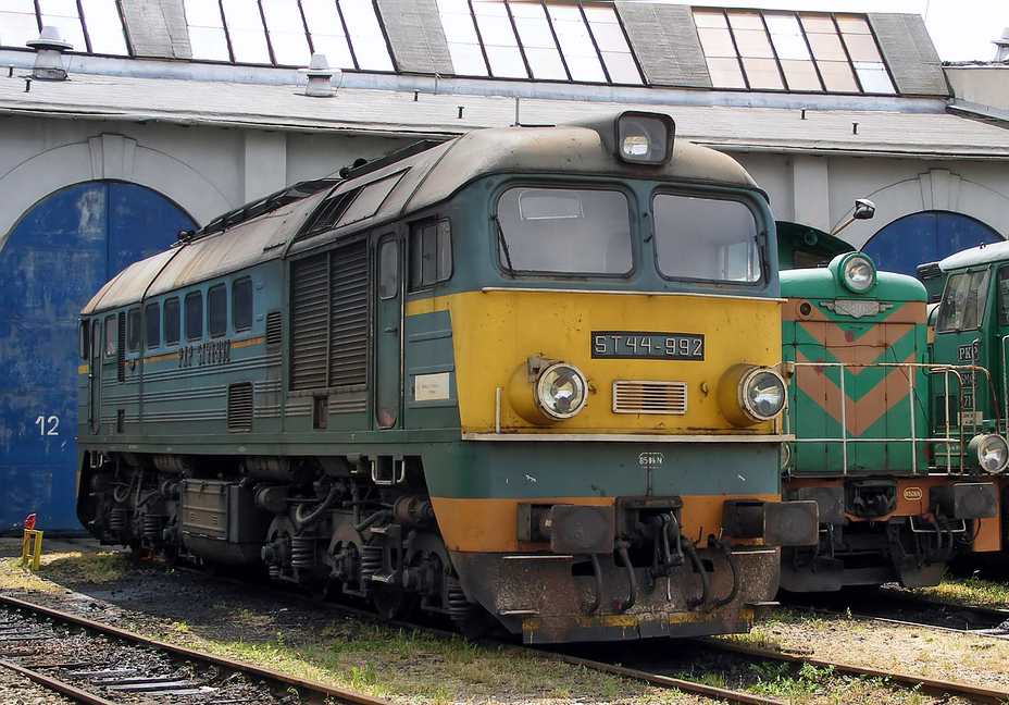 ST44-992