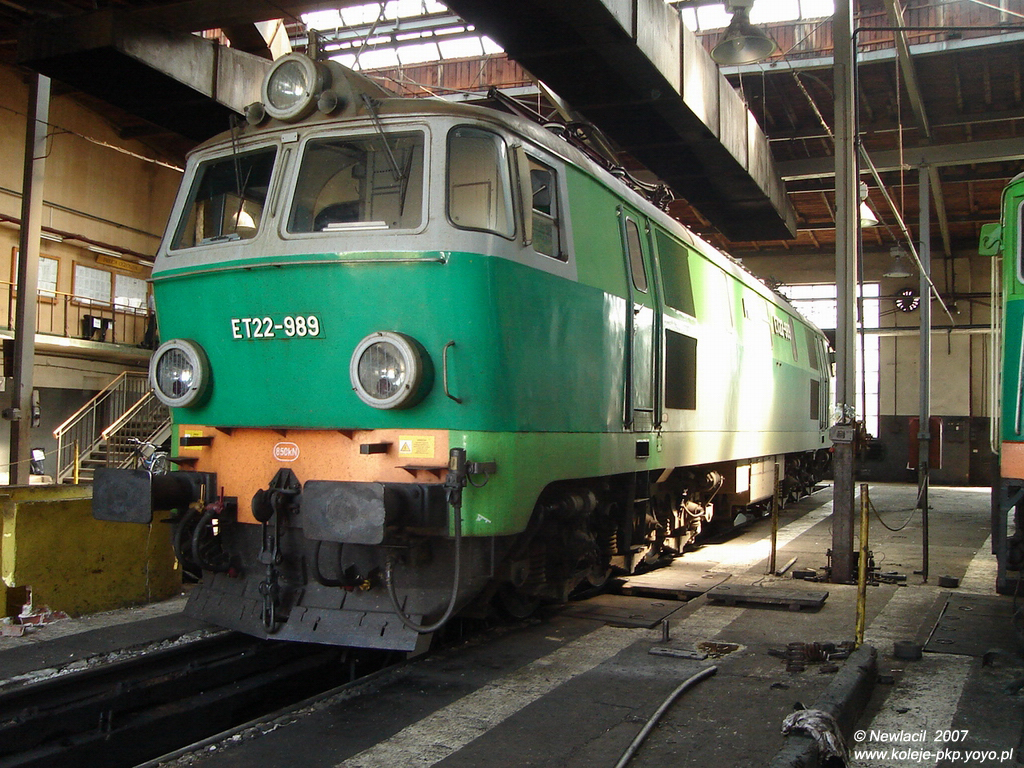 ET22-989