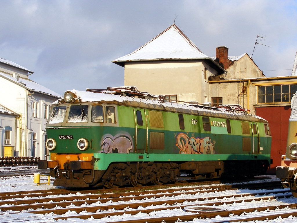ET22-923