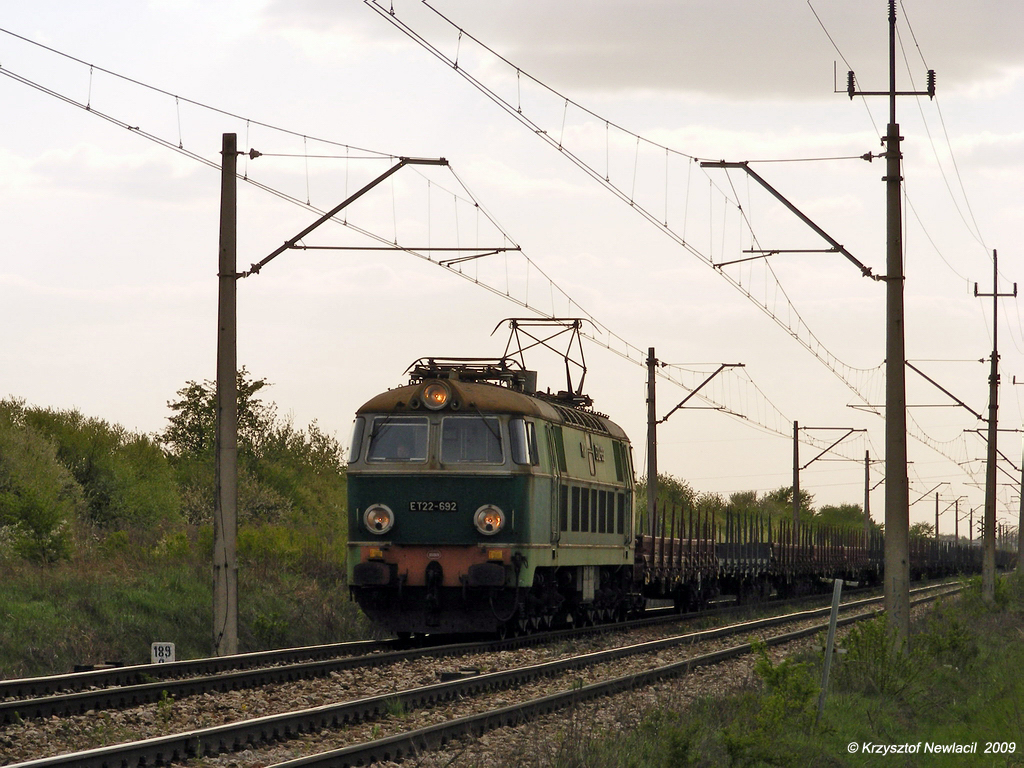 ET22-692