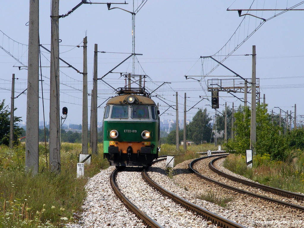 ET22-819