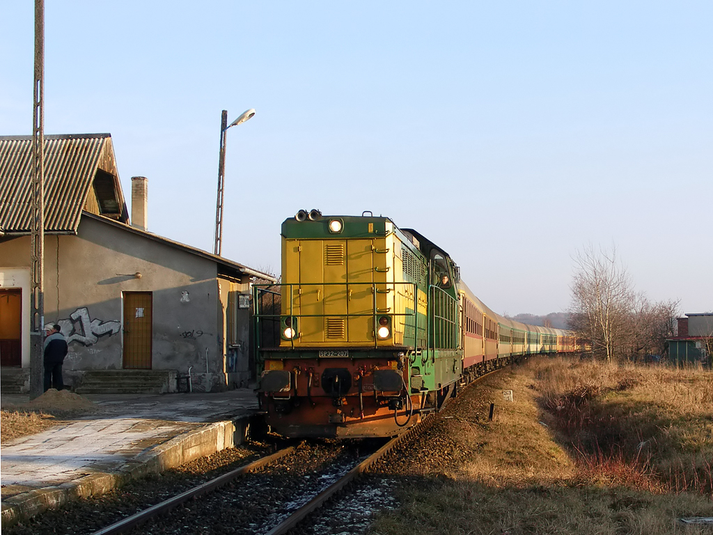 SP32-207