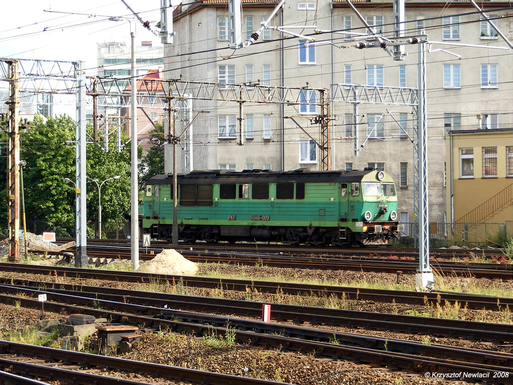 SU46-009