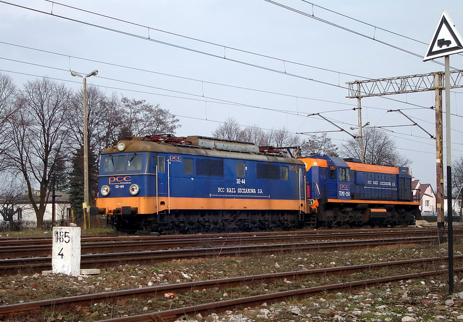 3E-44