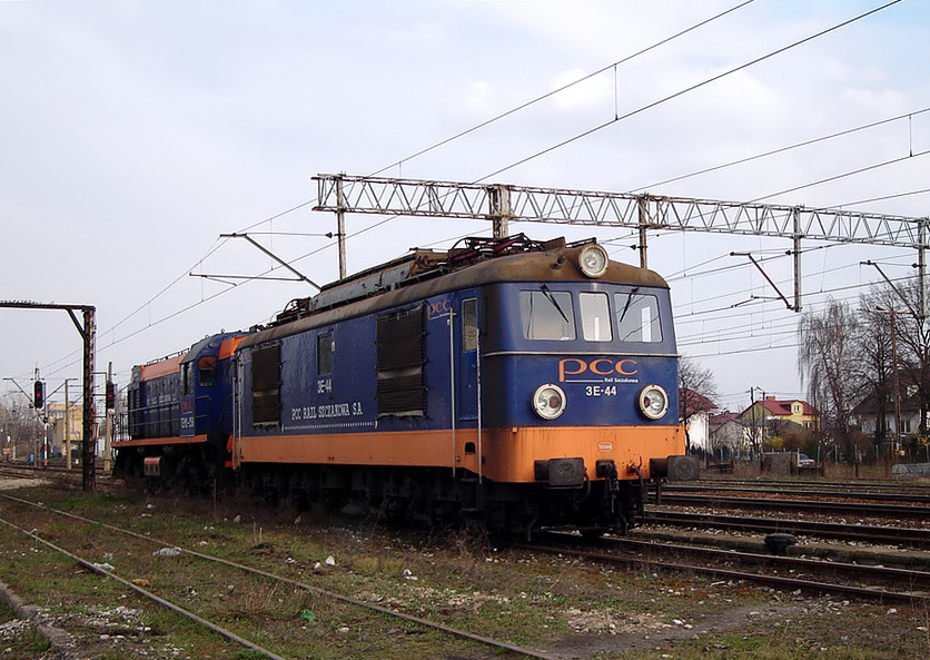 3E-44