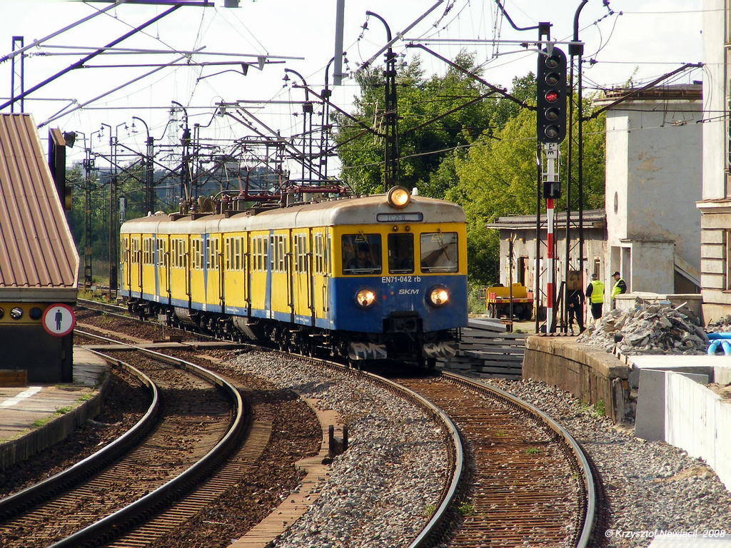EN71-042